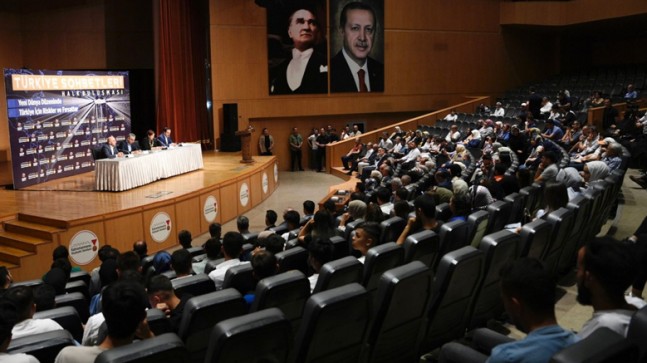 Yeni Dünya Düzeninde Türkiye İçin Riskler ve Fırsatlar Konuşuldu