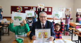 Başkan Yılmazcan’dan Çocuklara Boyama Kitabı