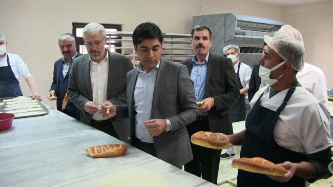 Ekinözü Belediyesi halk ekmek fabrikası üretime başladı