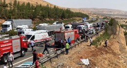 Gaziantep’te Katliam Gibi Zincirleme Kaza 16 ölü, 21 yaralı
