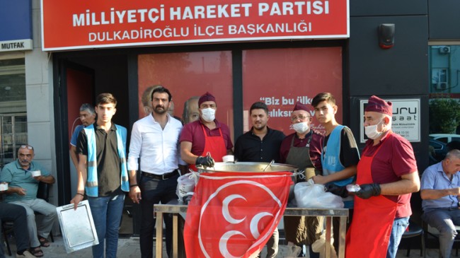 MHP Dulkadiroğlu İlçe Başkanlığı’ndan aşure ikramı