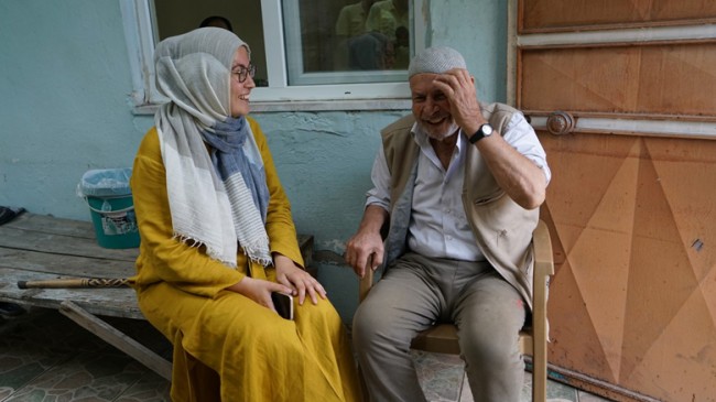Alzheimer Gününde Anlamlı Ziyaret: “Sevgi Unutulmaz”