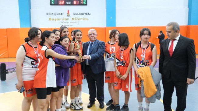 2. Onikişubat Basketbol Cumhuriyet Turnuvası tamamlandı