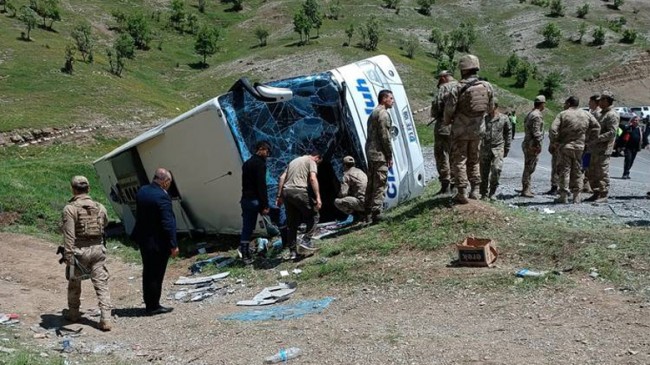 Şırnak’taki araç kazasında iki asker şehit oldu, dört asker yaralandı