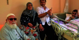 Hayatını, engelli eşi ve çocuklarına adadı