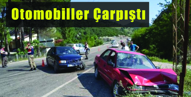 Otomobiller Çarpıştı