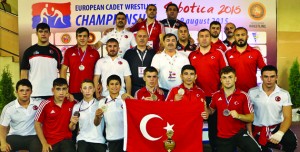 SERBEST GÜREŞ MİLLİ TAKIMIMIZ, AVRUPA İKİNCİSİ OLDU