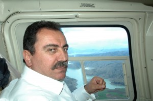 BBP lideri Muhsin Yazýcýoðlu ve beþ arkadaþýnýn hayatýný kaybettiði helikopterin düþmesiyle ilgili yeni bulgular ortaya çýkmaya devam ediyor. Þimdi de kazada hayatýný kaybedenlerden Ýhlas Haber Ajansý muhabiri Ýsmail Güneþ'in fotoðraf makinesinden çekildiði anlaþýlan fotoðraflar ortaya çýktý.