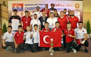 yildiz_erkekler_serbest_gures_milli_takimi