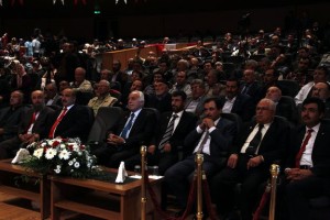 Saadet Partisi Genel Başkanı Mustafa Kamalak (sol 4), partisinin Kahramanmaraş İl Başkanlığınca seçim çalışmaları kapsamında Mehmet Akif Ersoy Kültür Merkezi'nde düzenlenen etkinliğe katıldı. (İsmail Hakkı  Demir - Anadolu Ajansı)