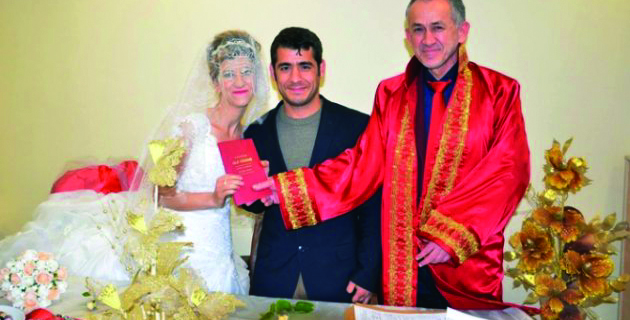 Nikah’ta İşaret Diliyle Evet Dediler