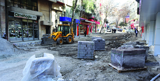 DEDEZADE CADDESİ’NDE DEĞİŞİM BAŞLADI