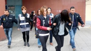 4-ilde-pkk-operasyonu-22-gozalti-8263501_x_o