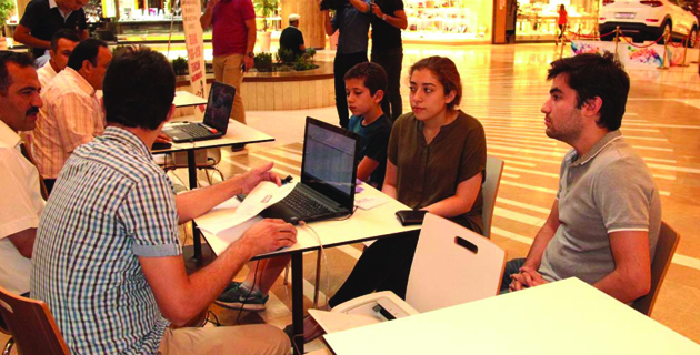 Piazza’da Tercih Danışma Merkezi Kuruldu