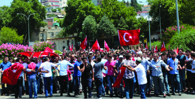 Kahramanmaraş’ta Darbe Tepkisi Sürüyor