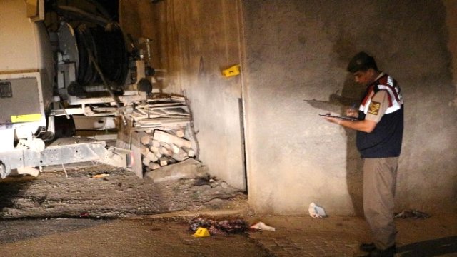 Vidanjör ile Evin Duvarı Arasında Kalan İşçi Öldü