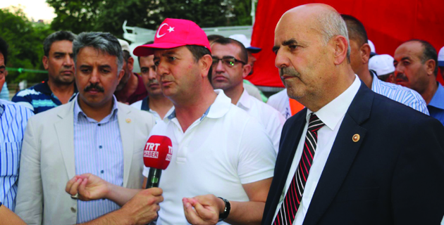 PAZARCIK’TA DEMOKRASİ NÖBETLERİ TAÇLANDIRILDI