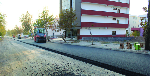 LÜTFİ KÖKER’DE ASFALT ÇALIŞMASI