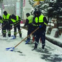 BÜYÜKŞEHİR KAR TEMİZLEME ÇALIŞMALARINA BAŞLADI
