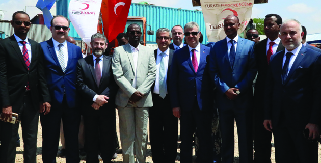 Başbakan Yardımcısı Veysi Kaynak Somali’de