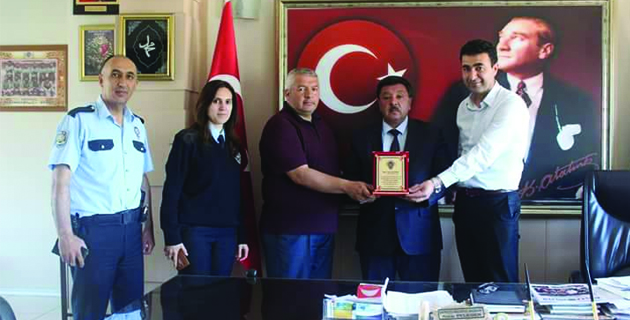 Başkan Çeleğen’e Emniyetten Teşekkür Plaketi
