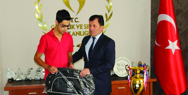 “SAHURA KADAR TENİS TURNUVASI” TAMAMLANDI