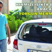Kırmızı Işıkta Bekleyen Aracın Arka Camına ‘Yorgun Mermi’ Düştü