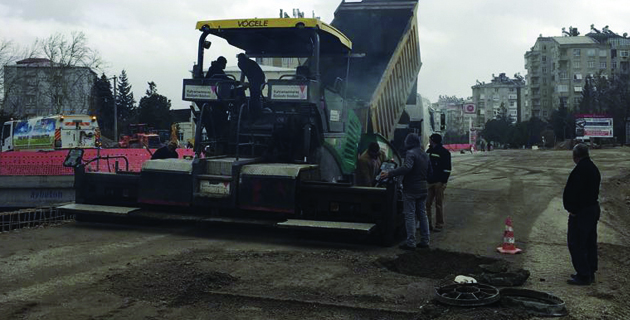 ÇUKUROVA TÜNEL KAVŞAK’A İLK ASFALT