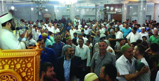 CAMİDE KARDEŞLİK KUCAKLAŞMASI