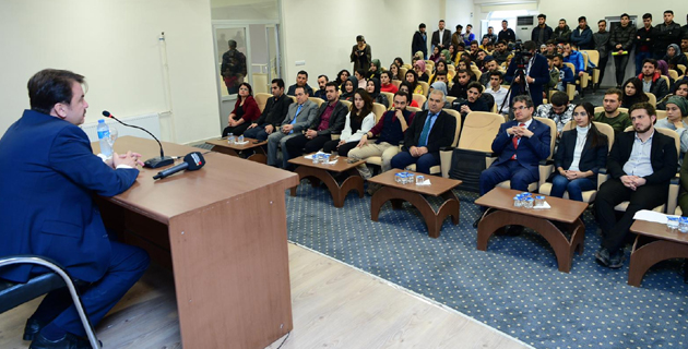 BAŞKAN ERKOÇ’TAN YEREL YÖNETİMLER DERSİ