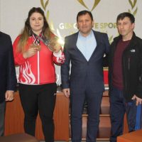 MİLLİ HALTERCİMİZDEN ÜÇ BRONZ MADALYA