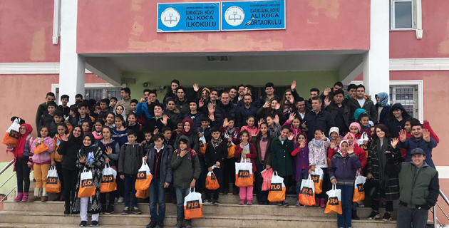 Minik Bir Armağan Kocaman Bir Mutluluk