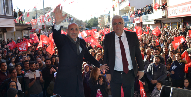 CHP’nin Narlı seçim ofisi açılışı, mitinge dönüştü!