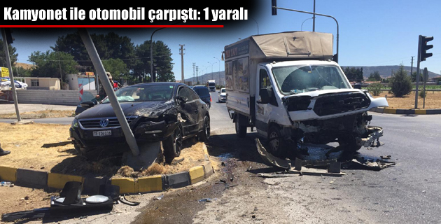 Kamyonet ile otomobil çarpıştı: 1 yaralı