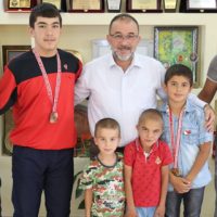 MİNİK GÜREŞÇİLERİMİZDEN AFŞİN’E BİRİNCİLİK