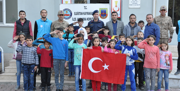 Suriyeli öğrencilerden Barış Pınarı Harekatına destek