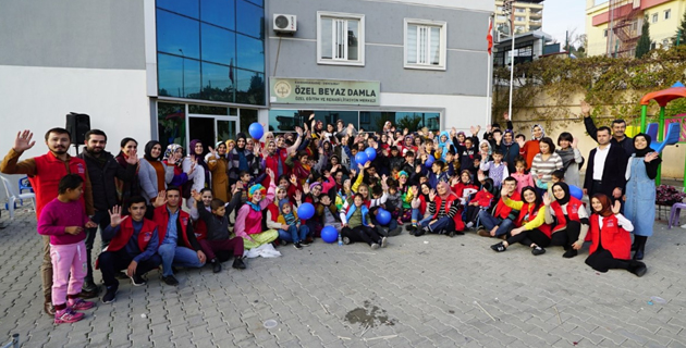 Gönüllü Gençler Gönüllere Dokunuyor