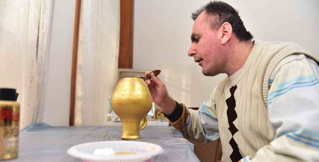 EL SANATLARIYLA ENGELLERİ AŞIYORLAR