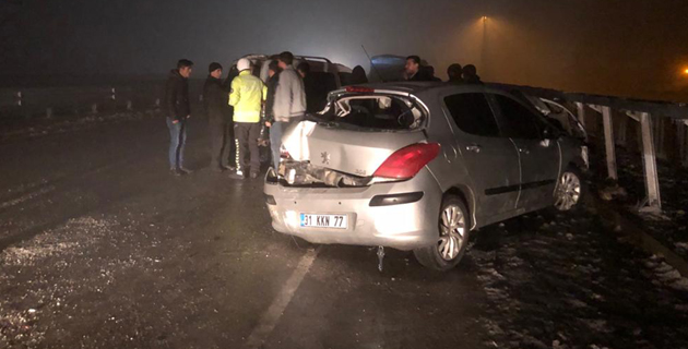 zincirleme kazada 4 araçta hasar oluştu