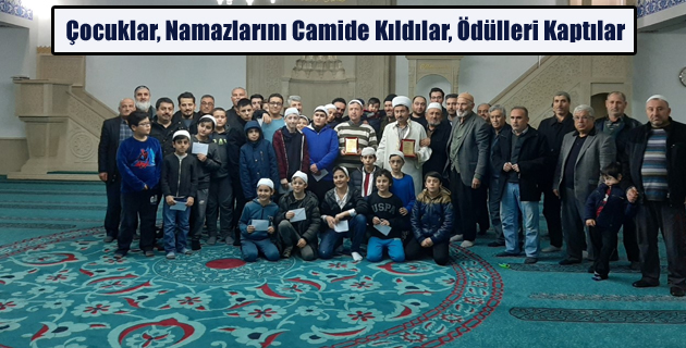 Çocuklar, Namazlarını Camide Kıldılar, Ödülleri Kaptılar