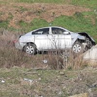 Kahramanmaraş’ta otomobil sulama kanalına devrildi