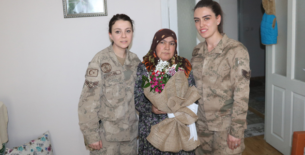 Kahramanmaraş’ta şehit eşlerine ziyaret
