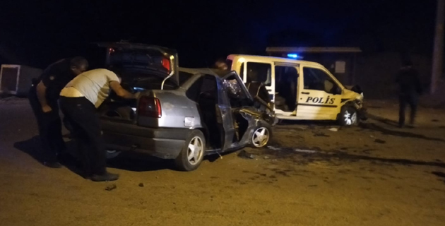 Kahramanmaraş’ta polis aracı ile otomobil çarpıştı