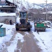 DULKADİROĞLU’NDA KARLA MÜCADELE ÇALIŞMALARI DEVAM EDİYOR