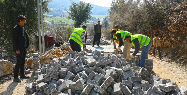 Andırın’da Mahalle Yolları Yenileniyor