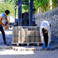 DULKADİROĞLU’NDAN AYAKLICAOLUK VE KÜÇÜK NACAR MAHALLELERİNDE PARKE ÇALIŞMASI