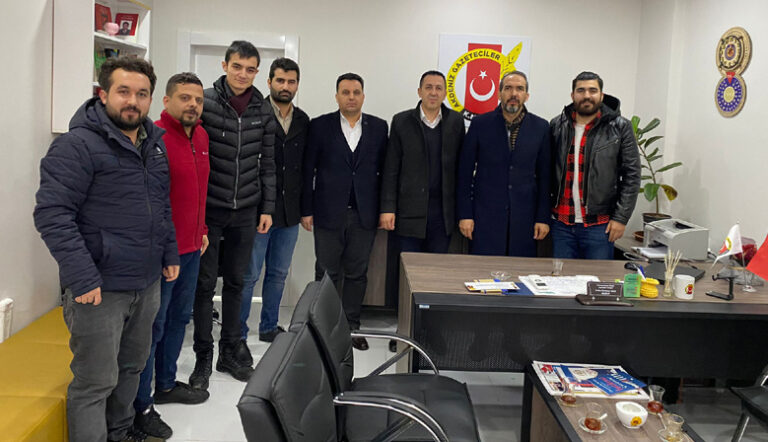 Milletvekili Özdemir’den Akdeniz Gazeteciler Cemiyeti’ne ziyaret!
