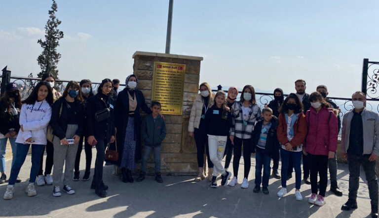 KAHRAMANMARAŞ’TA DERECEYE GİREN ÖĞRENCİLER İÇİN GEZİ DÜZENLENDİ