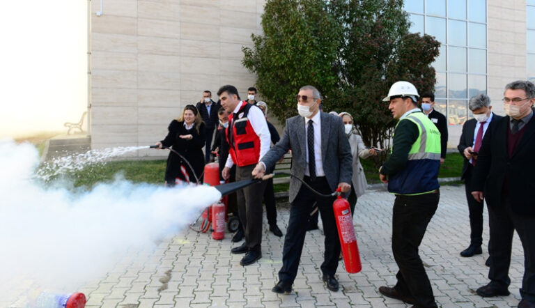 KSÜ’de Yangın Tatbikatı Gerçekleştirildi
