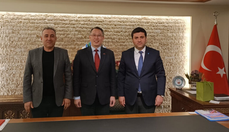 TAYVAN TÜRKİYE TEMSİLCİSİ DEVA PARTİSİ DULKADİROĞLU İLÇE BAŞKANINI ZİYARET ETTİ